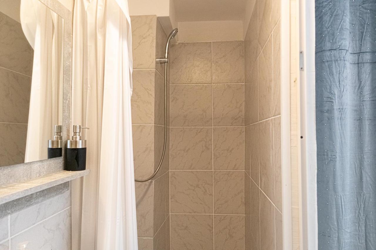 Cozy Room @ Hauptbahnhof - Well Situated & Central Viena Exterior foto